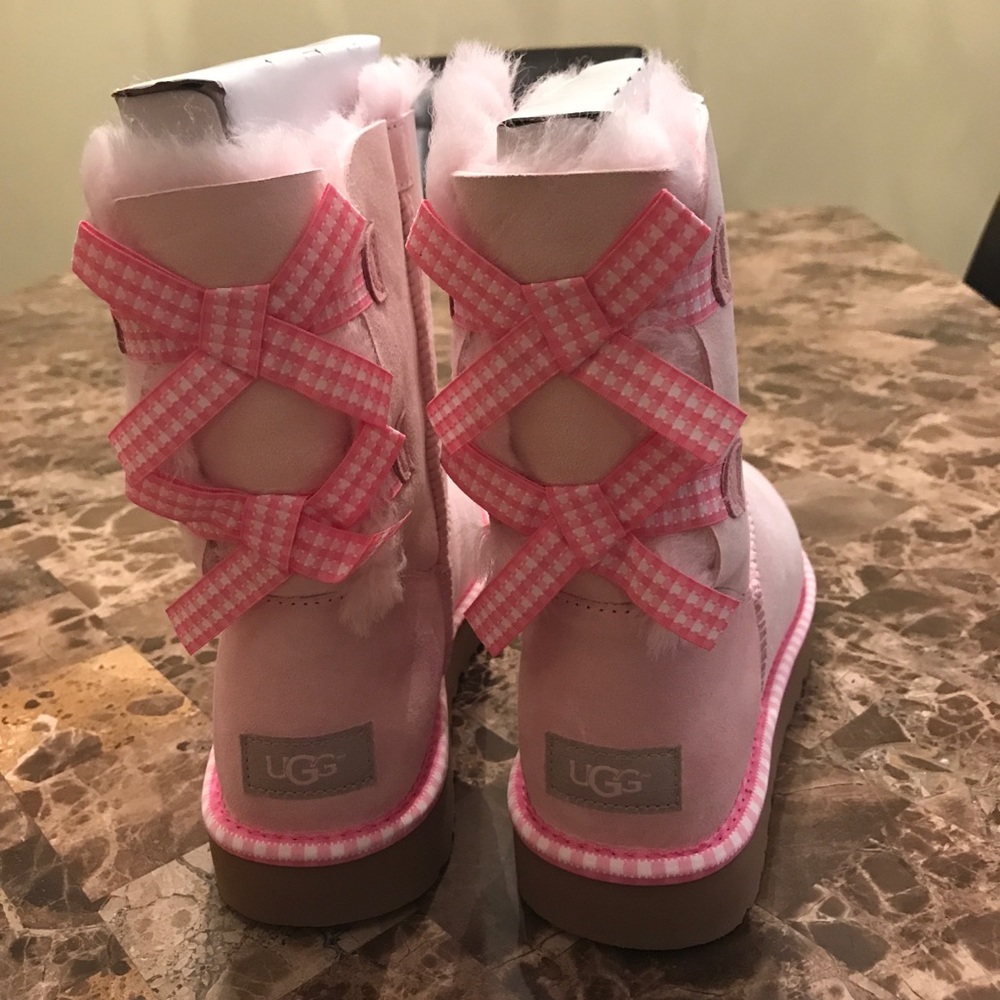 Brand New Uggs Pink Bailey Bow Gingham shell pink